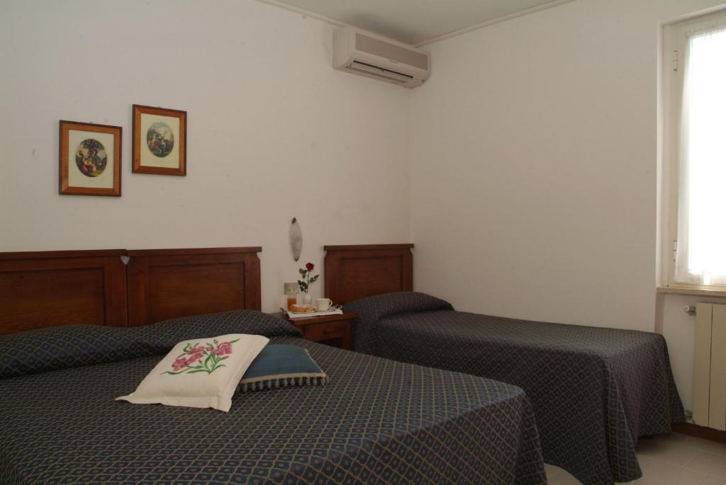 Residence I Due Pini Marina di Grosseto Værelse billede
